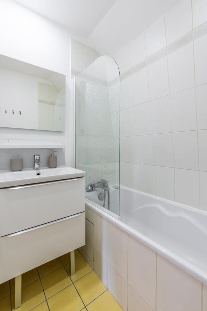 Charming 2-Bedroom Apartment At Croise Laroche Marcq-en-Baroeul Εξωτερικό φωτογραφία